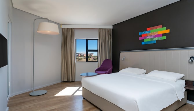 Park Inn by Radisson Polokwane - Suite with Stadium View