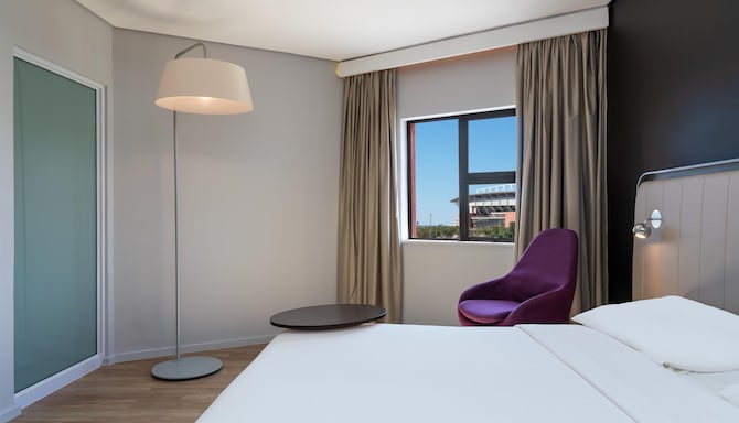 Park Inn by Radisson Polokwane - Suite with Stadium View