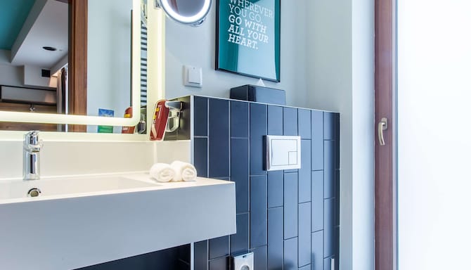Park Inn by Radisson Poznan - Bathroom