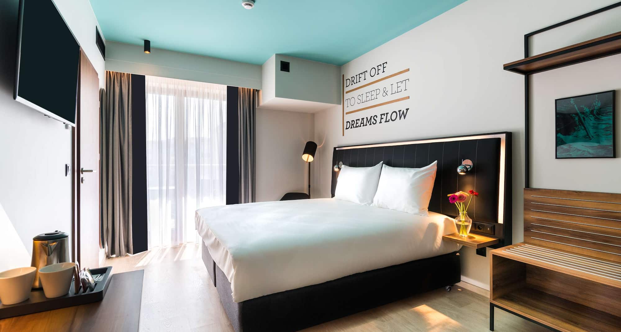 Park Inn by Radisson Poznan - Standard Room with Balcony