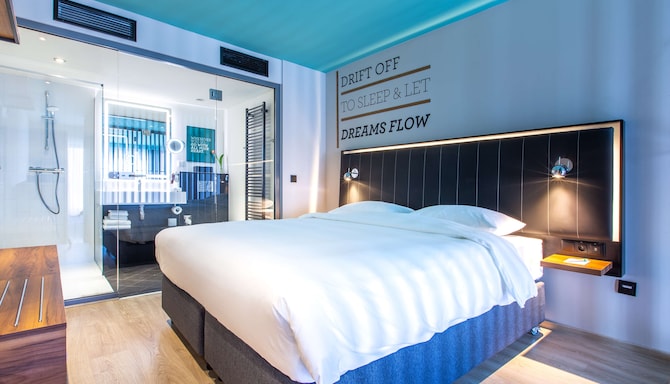Park Inn by Radisson Poznan - Family Room