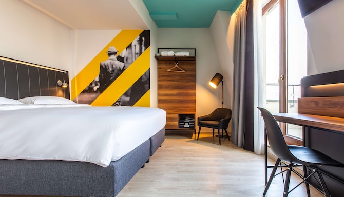 Park Inn by Radisson Poznan - Superior Room with Balcony