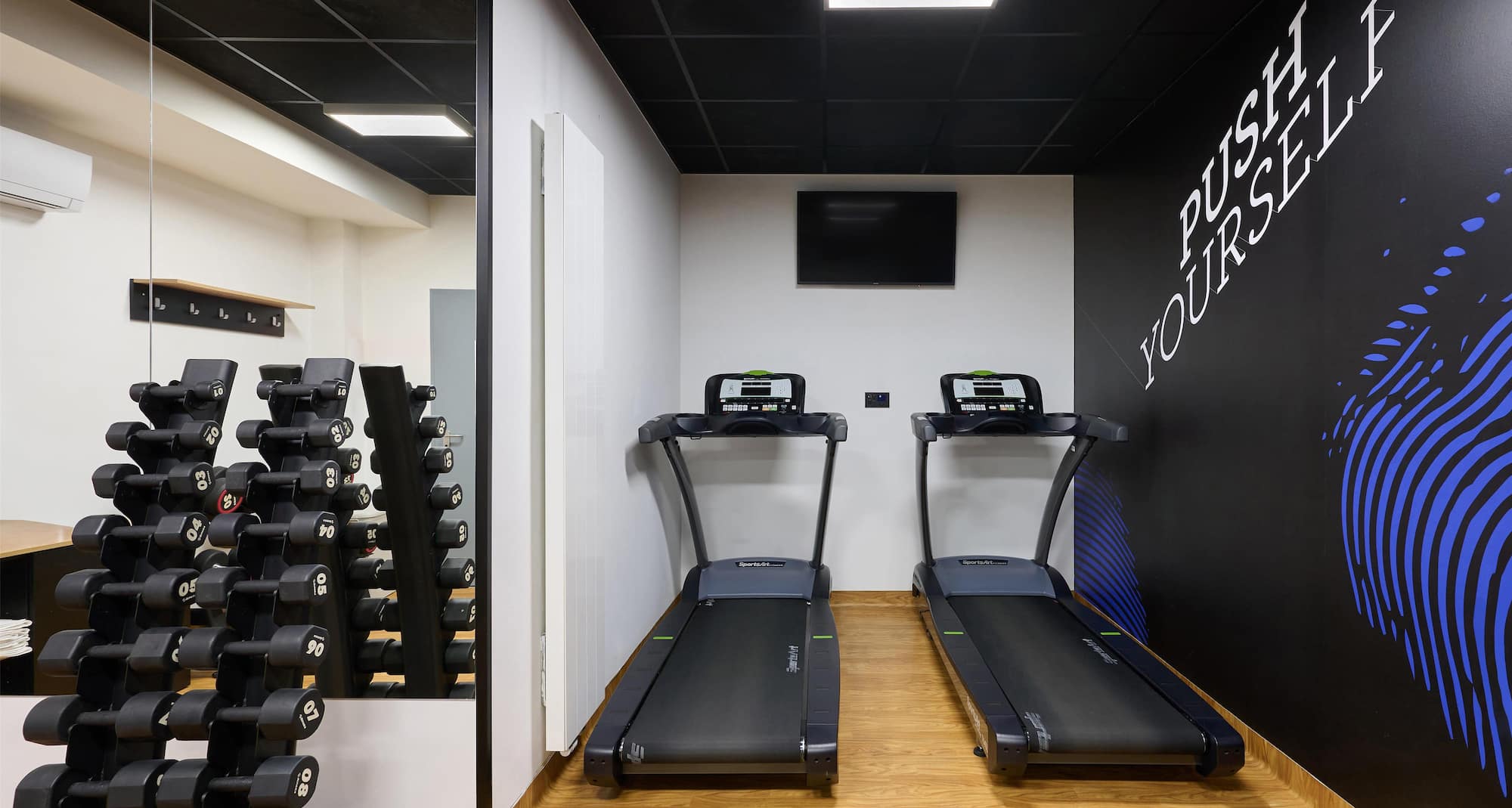 Park Inn by Radisson Poznan - Gym