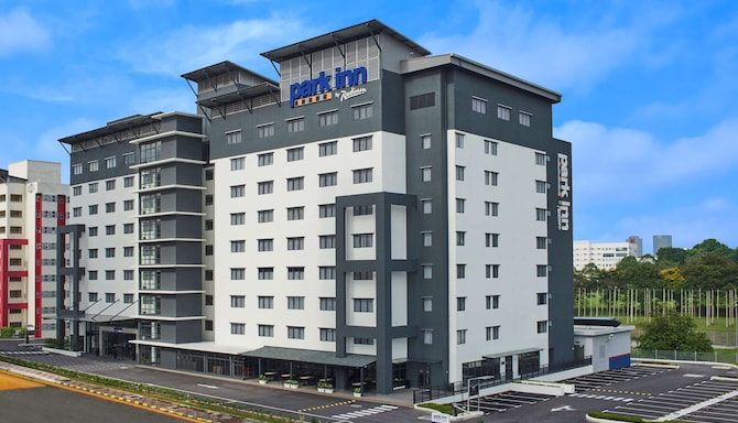 Park Inn by Radisson Putrajaya - Exterior