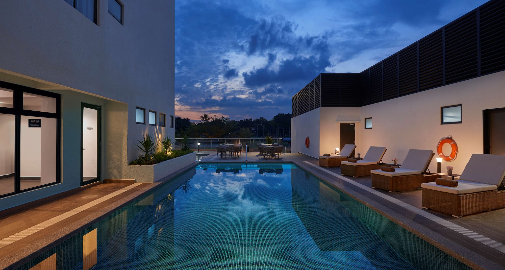 Park Inn by Radisson Putrajaya - Pool