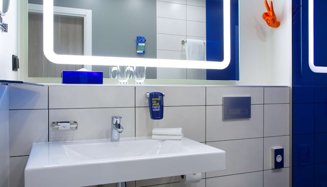 Park Inn by Radisson Residence Riga Barona - Bathroom