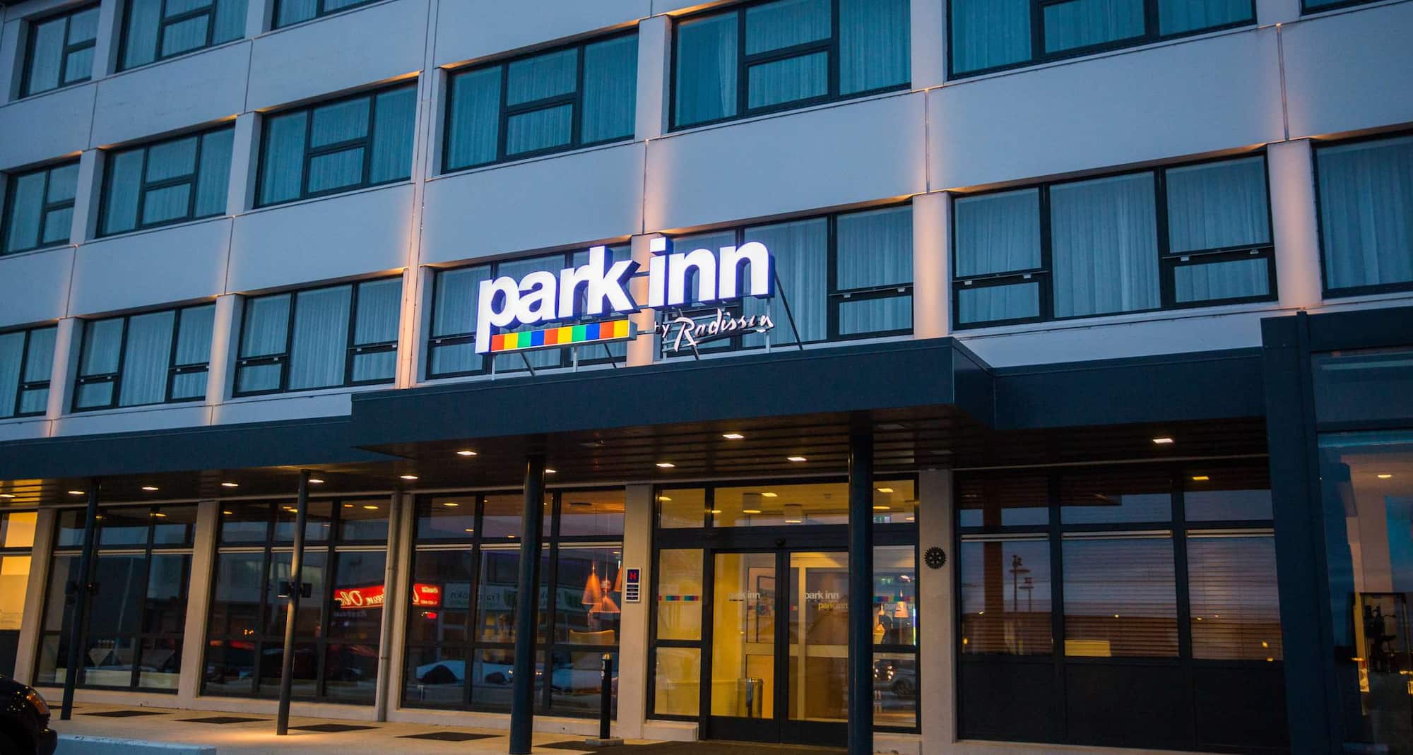Park Inn by Radisson Reykjavik Keflavik Airport - Hotel entrance