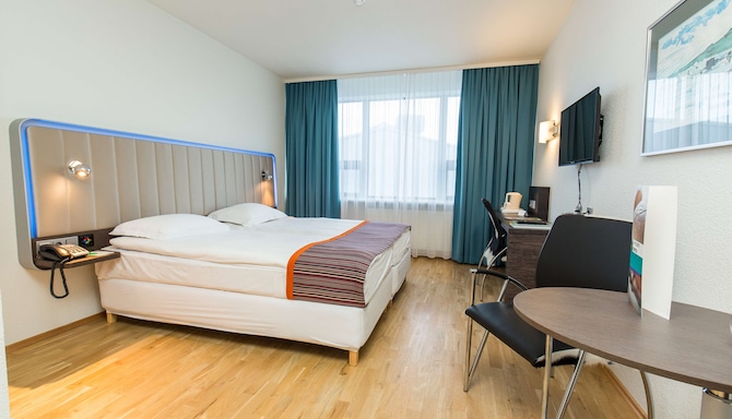 Park Inn by Radisson Reykjavik Keflavik Airport - Standard room