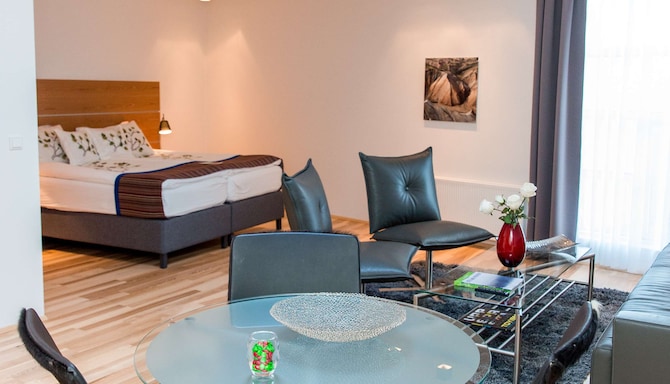 Park Inn by Radisson Reykjavik Keflavik Airport - Junior Suite