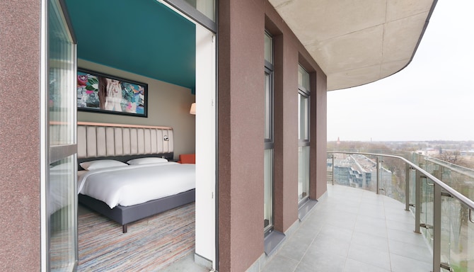 Park Inn by Radisson Riga Valdemara - Superior Room King Balcony