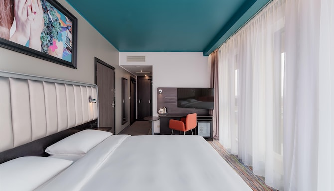 Park Inn by Radisson Riga Valdemara - Superior Room king balcony