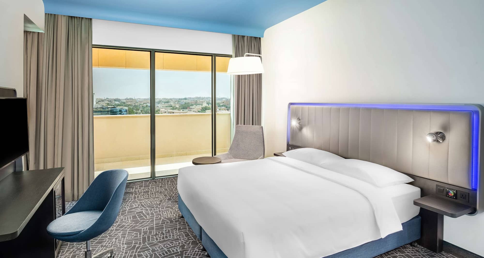 Park Inn by Radisson Riyadh - Superior Room with terrace