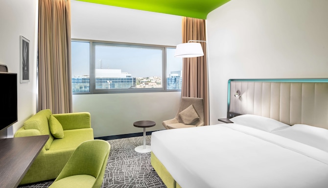 Park Inn by Radisson Riyadh - Standard Room with green theme