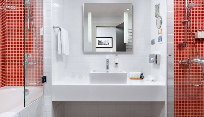 Park Inn by Radisson Rosa Khutor - Suite bathroom