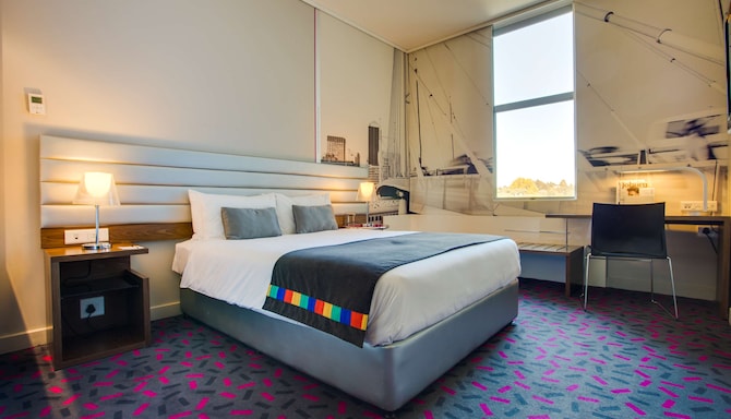 Park Inn Sandton - Habitación Superior con cama Queen