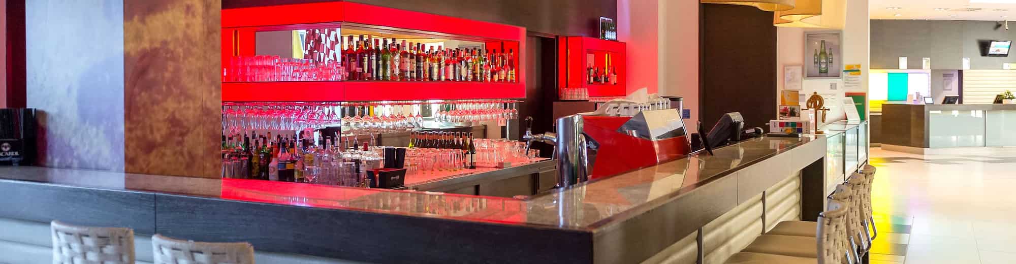 Park Inn By Radisson Sarvar Resort and Spa - Bar