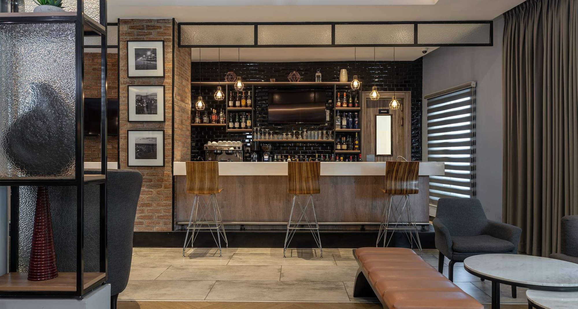 Park Inn by Radisson Serviced Apartments, Lagos Victoria Island - Bar