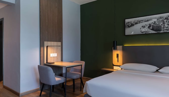 Park Inn by Radisson Serviced Apartments, Lagos Victoria Island - One Bedroom Apartment with balcony