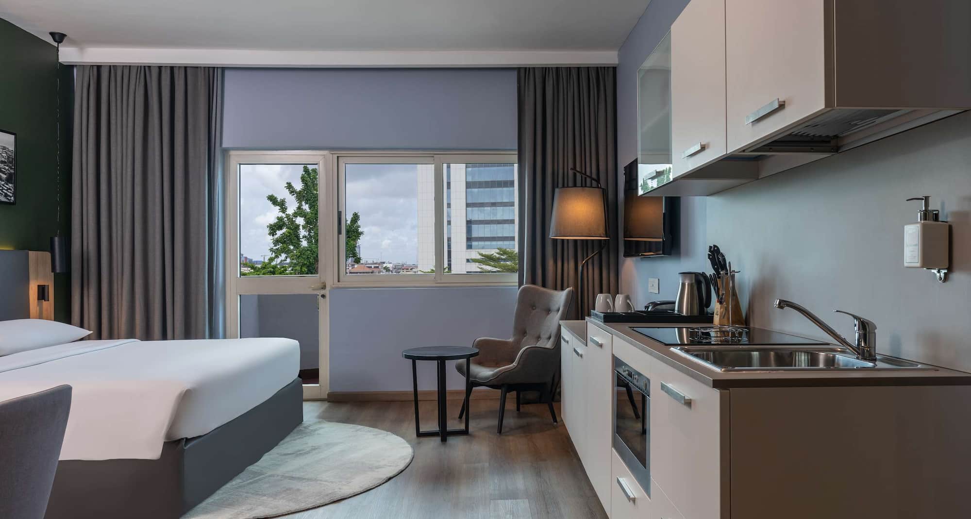 Park Inn by Radisson Serviced Apartments, Lagos Victoria Island - One Bedroom Apartment with balcony