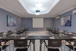 Park Inn by Radisson Serviced Apartments, Lagos Victoria Island - Meeting Room - U-shape