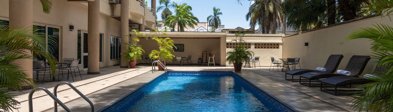Park Inn by Radisson Serviced Apartments, Lagos Victoria Island - Swimming Pool