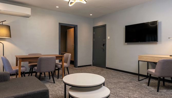 Park Inn by Radisson Serviced Apartments, Lagos Victoria Island - Executive Suite