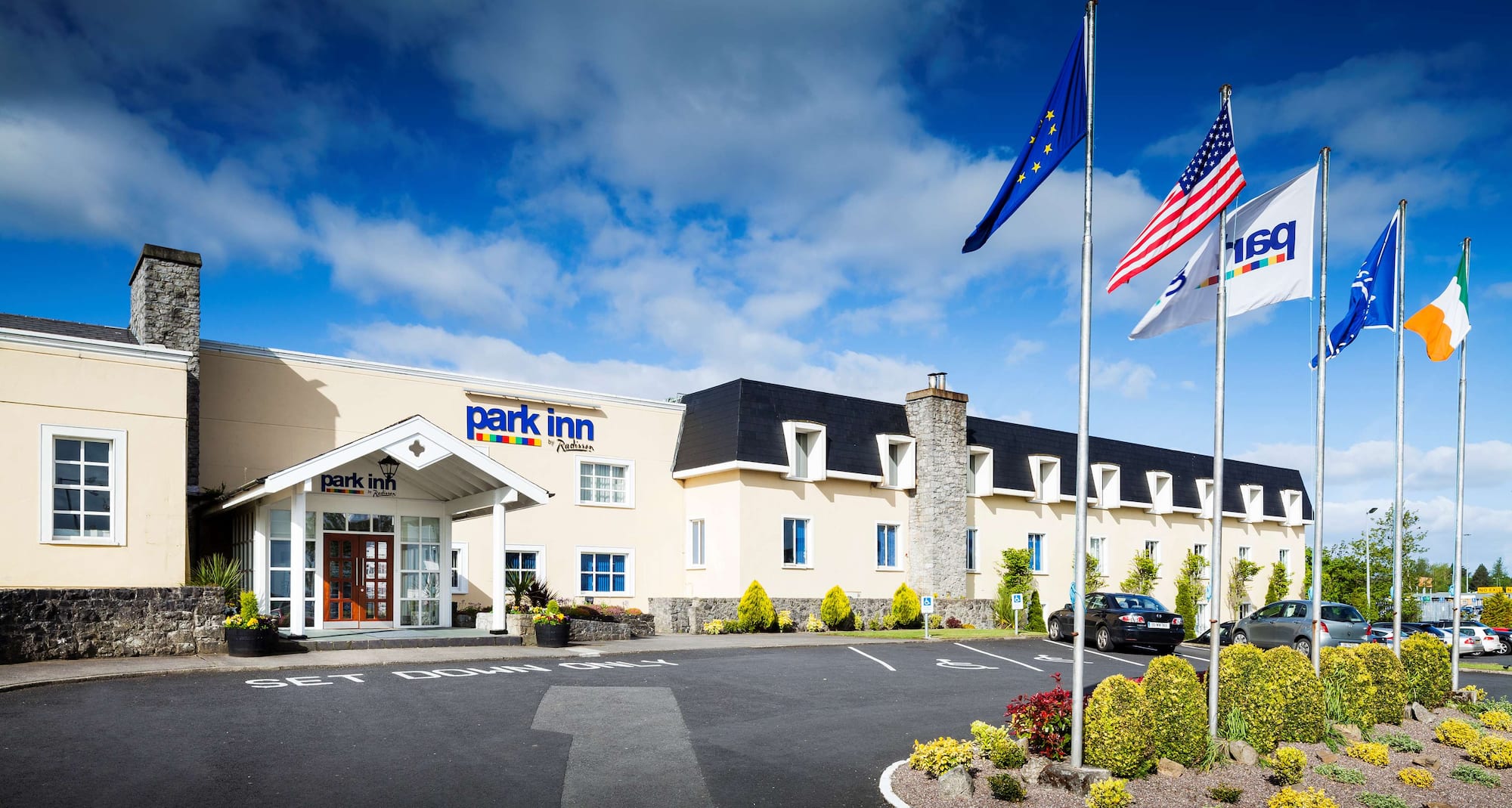 Park Inn By Radisson Shannon Airport - Hotel Exterior