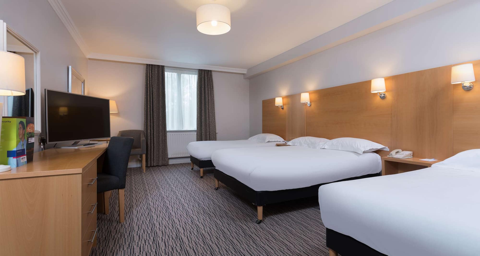 Park Inn By Radisson Shannon Airport - Family Room