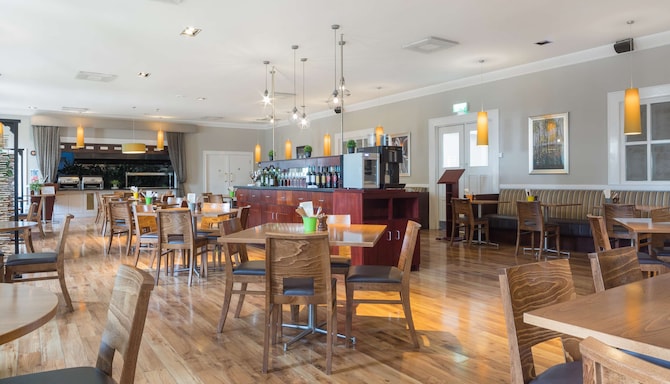 Park Inn By Radisson Shannon Airport - Blair's Bistro