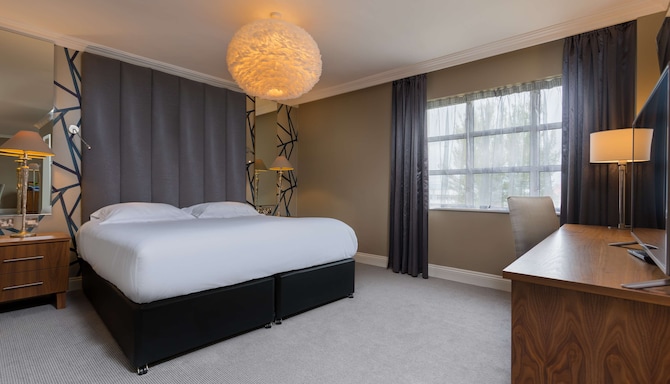 Park Inn By Radisson Shannon Airport - Suite