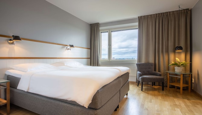 Park Inn By Radisson Stockholm Solna - Suprior room high floor