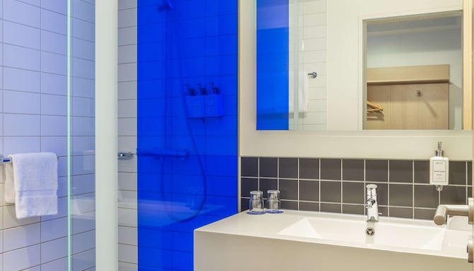Park Inn by Radisson Stuttgart - Standard Bathroom