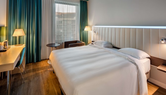 Park Inn by Radisson Stuttgart - Standard Room