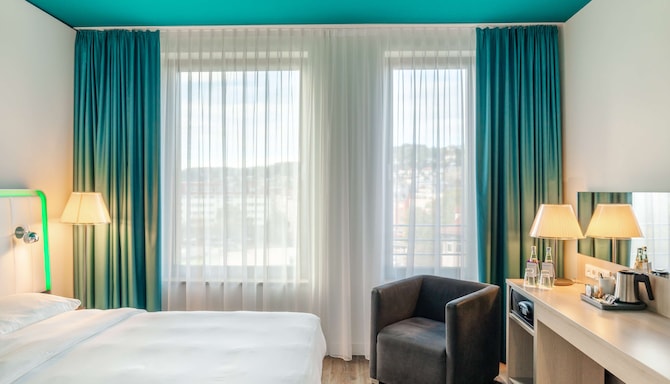 Park Inn by Radisson Stuttgart - Superior Room - High Floor