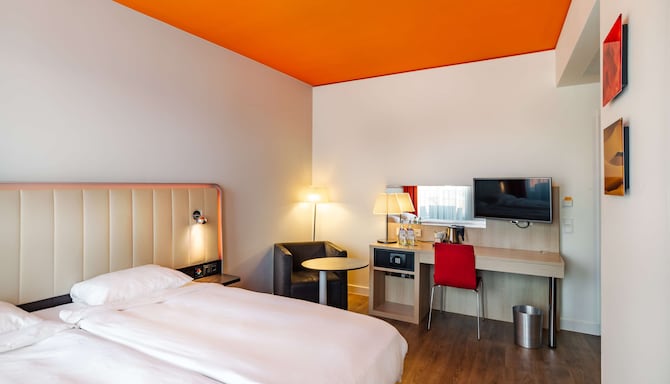 Park Inn by Radisson Stuttgart - Superior Room - Balcony