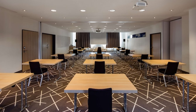 Park Inn by Radisson Stuttgart - Meeting Room Classroom