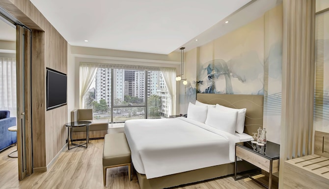 Park Inn by Radisson Surat - Suite