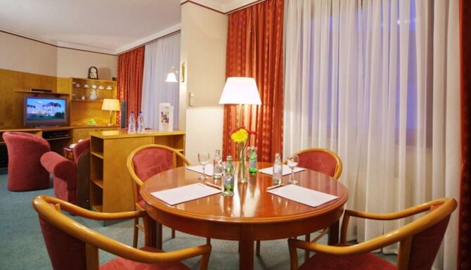 Park Inn by Radisson, Veliky Novgorod - Guest Room