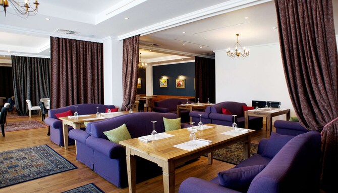 Park Inn by Radisson, Veliky Novgorod - ресторан «Галерея»