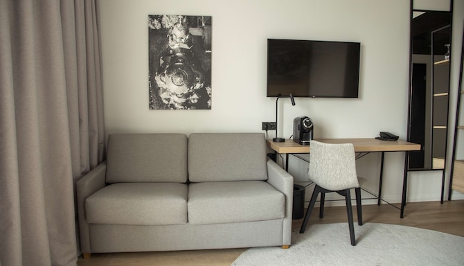 Park Inn by Radisson Vilnius Airport Hotel and Conference Centre - Family Room