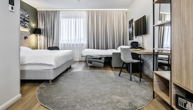Park Inn by Radisson Vilnius Airport Hotel and Conference Centre - Family room