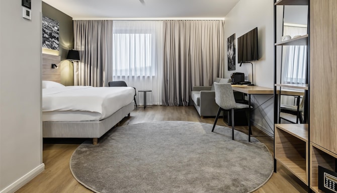 Park Inn by Radisson Vilnius Airport Hotel and Conference Centre - Family room