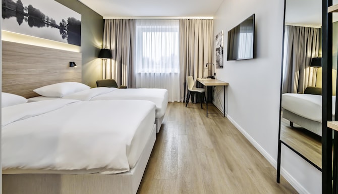 Park Inn by Radisson Vilnius Airport Hotel and Conference Centre - Standard twin room
