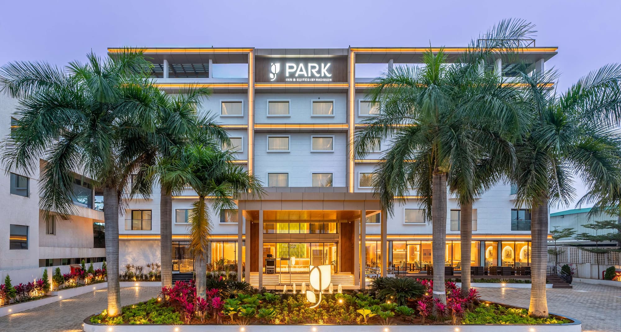 Park Inn & Suites by Radisson Bengaluru Yelahanka - Exterior