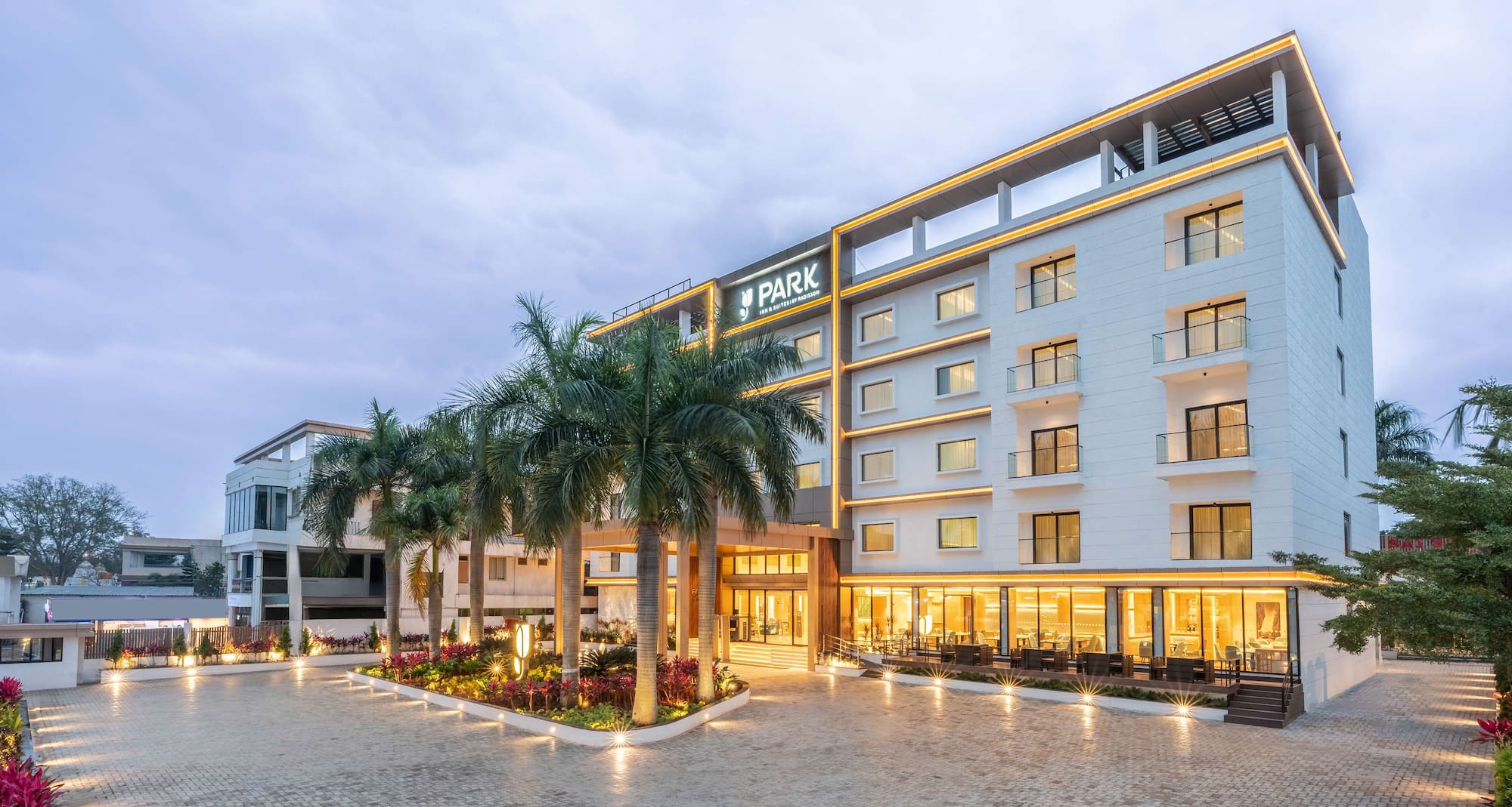 Park Inn & Suites by Radisson Bengaluru Yelahanka - Exterior