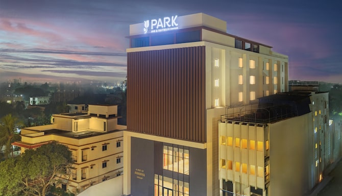 Park Inn and Suites by Radisson, Puri - Facade Night