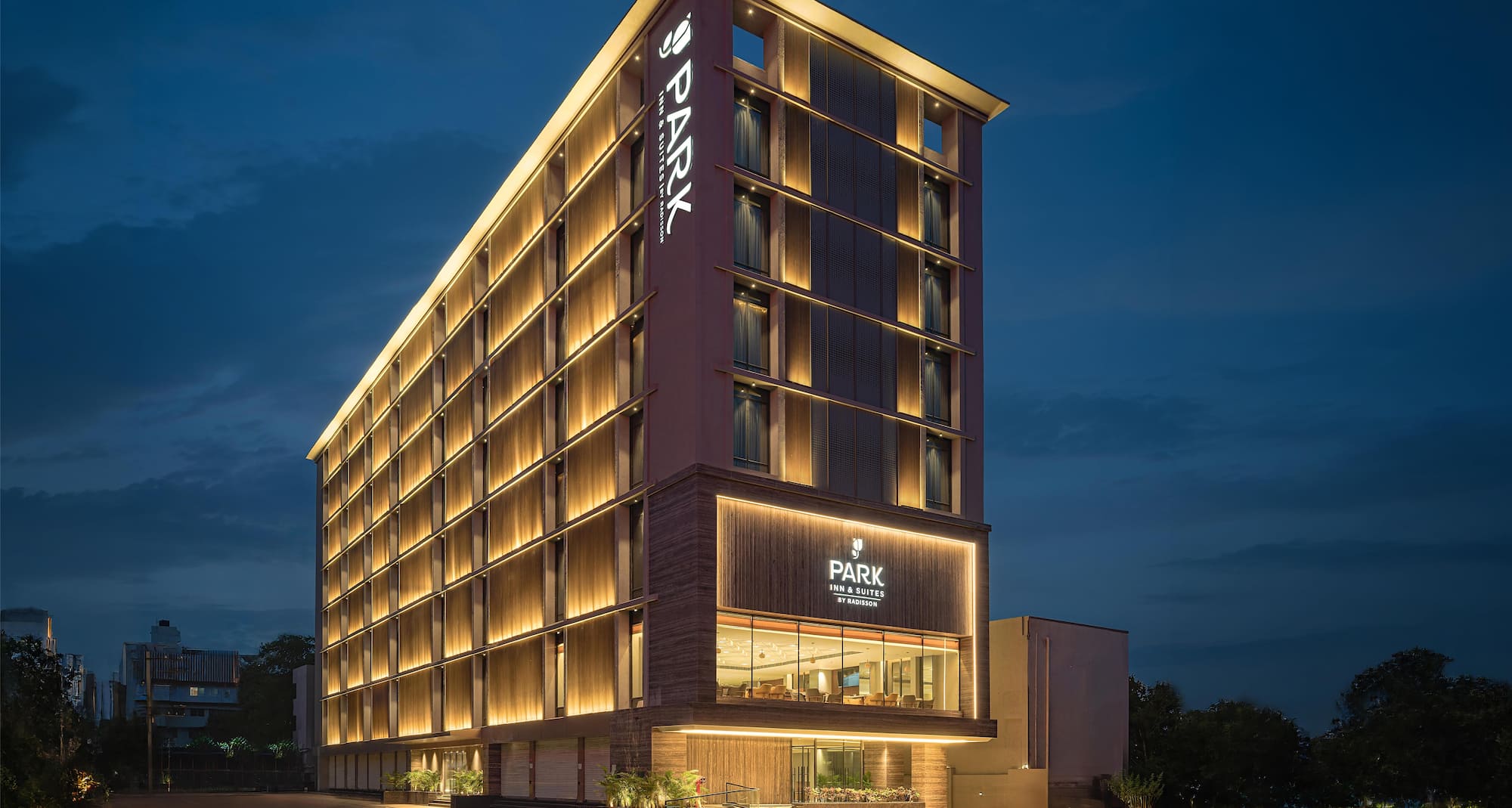 Park Inn & Suites By Radisson Rajkot - Facade Evening