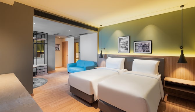 Park Inn & Suites By Radisson Rajkot - Deluxe Twin Guestroom