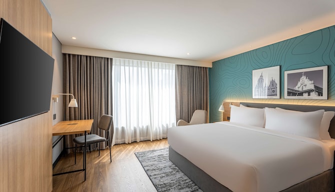 Park Inn & Suites by Radisson Thrissur East Fort - Standard Room King
