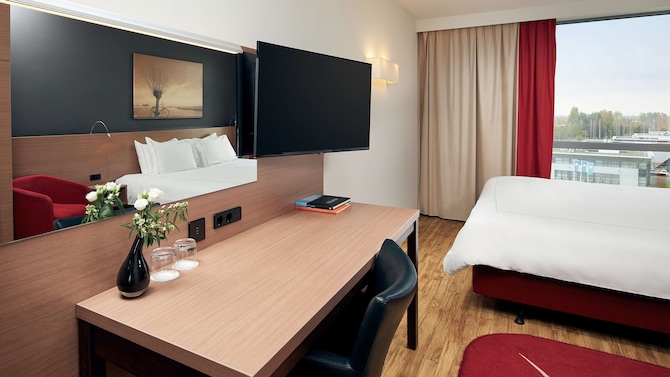 Park Plaza Amsterdam Airport - Superior Queen Room